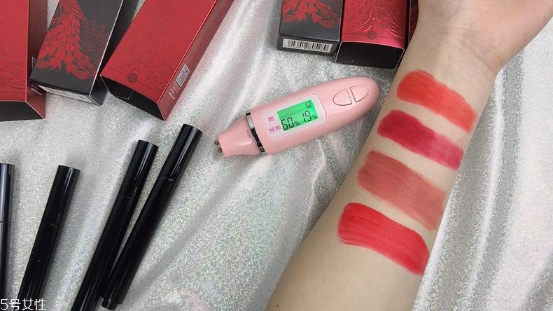 美康粉黛和稚優(yōu)泉唇釉哪個(gè)好 國(guó)產(chǎn)唇釉大pk 美康粉黛和稚優(yōu)泉唇釉哪個(gè)好 國(guó)產(chǎn)唇釉大pk