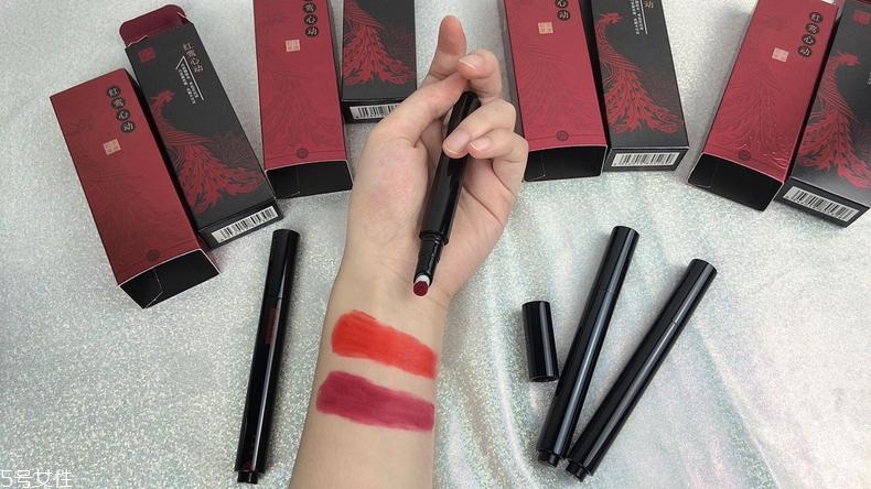 美康粉黛和稚優(yōu)泉唇釉哪個(gè)好 國(guó)產(chǎn)唇釉大pk 美康粉黛和稚優(yōu)泉唇釉哪個(gè)好 國(guó)產(chǎn)唇釉大pk