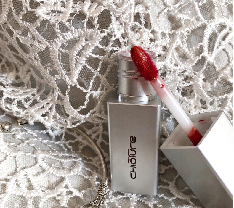 美康粉黛和稚優(yōu)泉唇釉哪個(gè)好 國(guó)產(chǎn)唇釉大pk 美康粉黛和稚優(yōu)泉唇釉哪個(gè)好 國(guó)產(chǎn)唇釉大pk