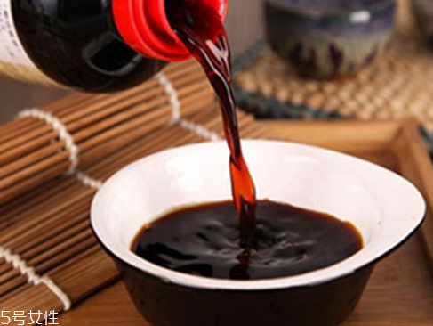 醬油會回奶嗎 這個說法是錯誤的 醬油會回奶嗎 這個說法是錯誤的