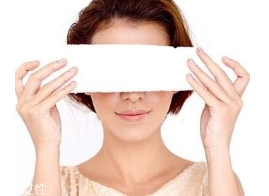 熱毛巾敷眼睛去黑眼圈嗎 熱毛巾敷眼睛去黑眼圈的方法 熱毛巾敷眼睛去黑眼圈嗎 熱毛巾敷眼睛去黑眼圈的方法