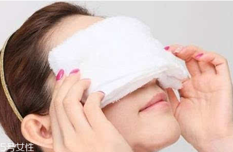 熱毛巾敷眼睛去黑眼圈嗎 熱毛巾敷眼睛去黑眼圈的方法 熱毛巾敷眼睛去黑眼圈嗎 熱毛巾敷眼睛去黑眼圈的方法