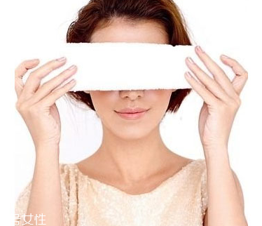 熱毛巾敷眼睛能消腫嗎 熱毛巾敷眼睛消腫 熱毛巾敷眼睛能消腫嗎 熱毛巾敷眼睛消腫