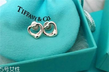 鉑金耳釘后面的塞子是鉑金的嗎 認(rèn)準(zhǔn)鉑金標(biāo)志