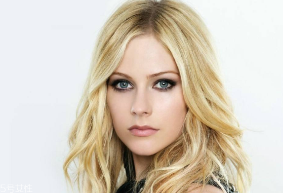 仰月唇什么意思 仰月唇怎么畫好看 仰月唇什么意思 仰月唇怎么畫好看