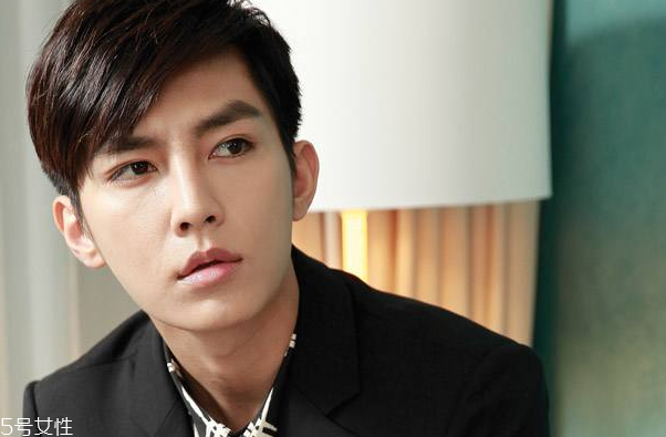 仰月唇什么意思 仰月唇怎么畫好看 仰月唇什么意思 仰月唇怎么畫好看