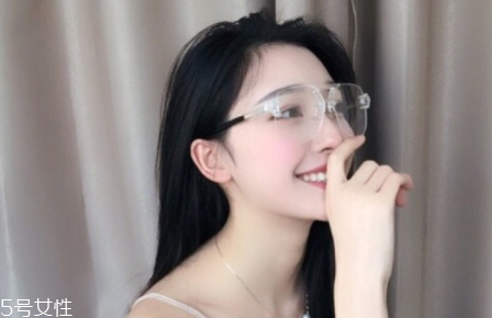 面霜能涂眼睛周圍嗎 保護(hù)眼睛的小方法 面霜能涂眼睛周圍嗎 保護(hù)眼睛的小方法