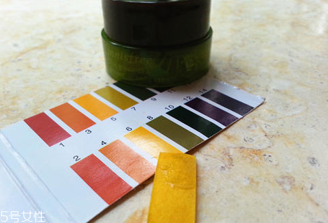 悅詩風(fēng)吟面霜怎么樣 平價中的戰(zhàn)斗機 悅詩風(fēng)吟面霜怎么樣 平價中的戰(zhàn)斗機