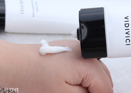 vidivici洗面奶是皂基嗎 小香奈兒洗面奶 vidivici洗面奶是皂基嗎 小香奈兒洗面奶