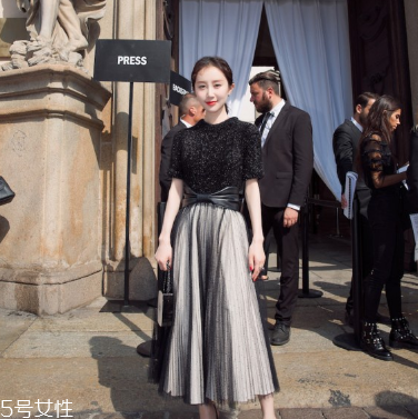 針織短袖什么時候穿 時尚圈大難題 針織短袖什么時候穿 時尚圈大難題