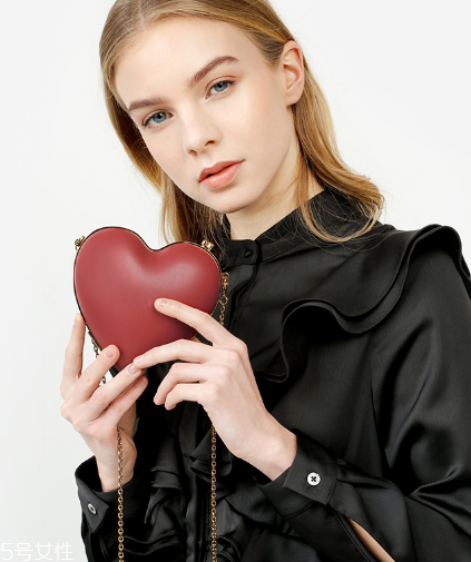 小ck愛(ài)心包尺寸 出乎意料的迷你款