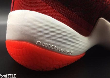 李寧空襲4測(cè)評(píng) 國產(chǎn)籃球鞋的經(jīng)典