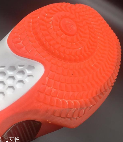 李寧空襲4測(cè)評(píng) 國產(chǎn)籃球鞋的經(jīng)典