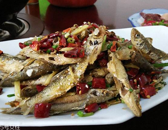 刁子魚刺多嗎 刺有點小多 刁子魚刺多嗎 刺有點小多