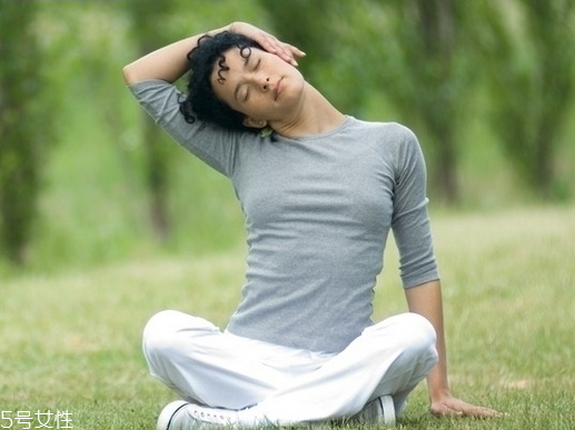 練瑜伽能減肥嗎 還需配合其他 練瑜伽能減肥嗎 還需配合其他