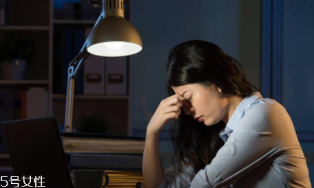 細紋是怎么形成的 這些都是壞習慣 細紋是怎么形成的 這些都是壞習慣