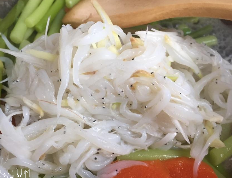 銀魚可以生吃嗎 最好不要 銀魚可以生吃嗎 最好不要