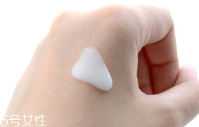 皮膚暗沉無光澤怎么辦 5種招式救贖你的肌膚 皮膚暗沉無光澤怎么辦 5種招式救贖你的肌膚