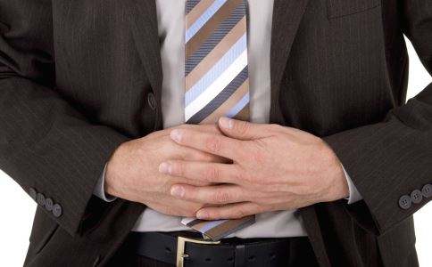 吃梨喝水拉肚子嗎 吃梨要注意什么 吃梨喝水拉肚子嗎 吃梨要注意什么