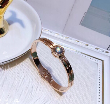 鈦鋼手鐲能水洗嗎 不要經(jīng)常水洗 鈦鋼手鐲能水洗嗎 不要經(jīng)常水洗