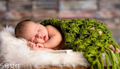 睡覺突然抖一下驚醒怎么辦 是這些因素 睡覺突然抖一下驚醒怎么辦 是這些因素