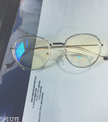 防藍(lán)光眼鏡多少錢 不要貪便宜 防藍(lán)光眼鏡多少錢 不要貪便宜