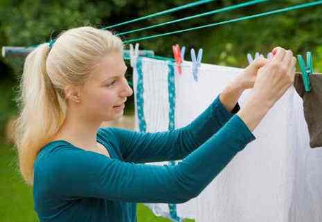 檸檬汁可以洗白衣服嗎 檸檬是去污能手 檸檬汁可以洗白衣服嗎 檸檬是去污能手