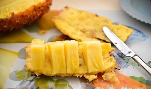 菠蘿怎么切 菠蘿可以這樣吃 菠蘿怎么切 菠蘿可以這樣吃