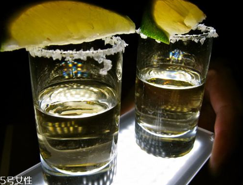 龍舌蘭酒怎么喝 不能錯(cuò)過(guò)的知識(shí) 龍舌蘭酒怎么喝 不能錯(cuò)過(guò)的知識(shí)