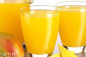 芒果汁弄到白色衣服怎么洗 4個方法來幫你 芒果汁弄到白色衣服怎么洗 4個方法來幫你