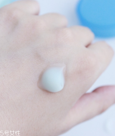 蘭芝睡眠面膜有酒精嗎 這個(gè)不一定 蘭芝睡眠面膜有酒精嗎 這個(gè)不一定