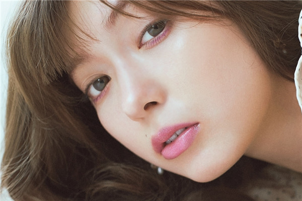 美女氣質(zhì)妝容教程 最招桃花彩妝 美女氣質(zhì)妝容教程 最招桃花彩妝