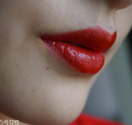 tf黑管15和16哪個(gè)好看 tf黑管15和16號(hào)試色及價(jià)格