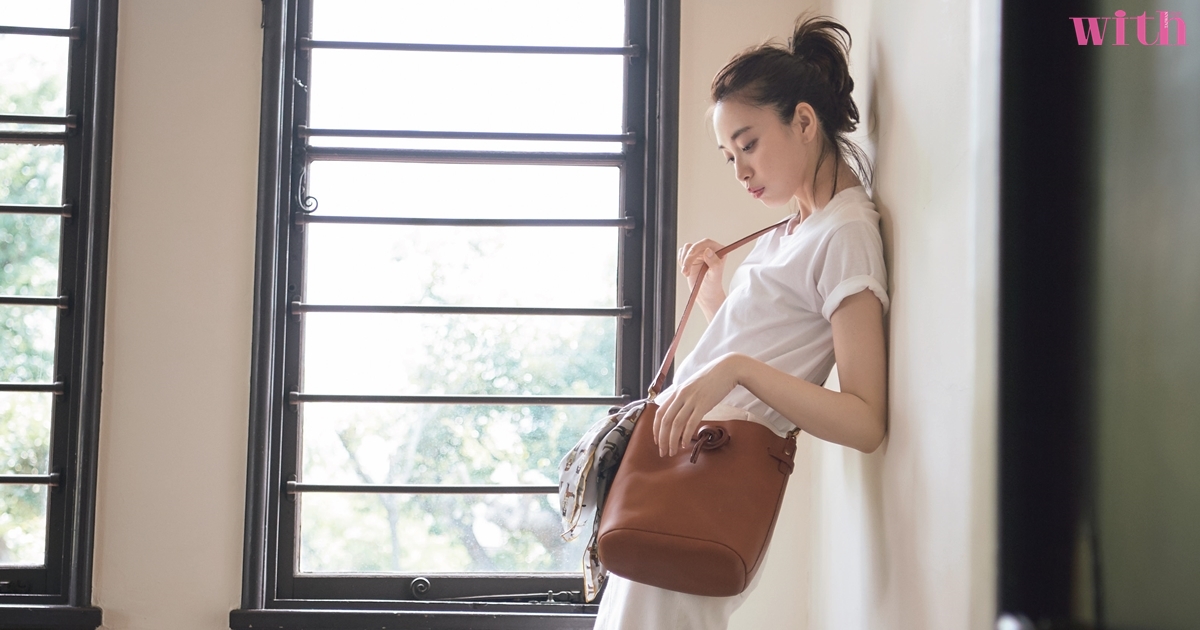 夏季穿白色裙子好看嗎 演繹出自由的羅曼蒂克 夏季穿白色裙子好看嗎 演繹出自由的羅曼蒂克