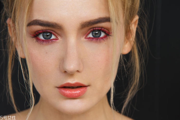 蘭蔻赤茶色口紅有幾款 這幾支火到上熱搜 蘭蔻赤茶色口紅有幾款 這幾支火到上熱搜