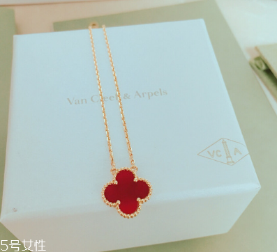 玉髓吊墜什么顏色的好 顏色這樣挑選 玉髓吊墜什么顏色的好 顏色這樣挑選