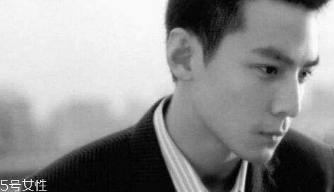 男士控油洗面奶怎么挑選 選購(gòu)時(shí)要看4點(diǎn) 男士控油洗面奶怎么挑選 選購(gòu)時(shí)要看4點(diǎn)