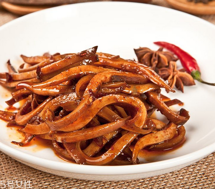 魷魚為什么要去皮 吃起來(lái)口感不好 魷魚為什么要去皮 吃起來(lái)口感不好