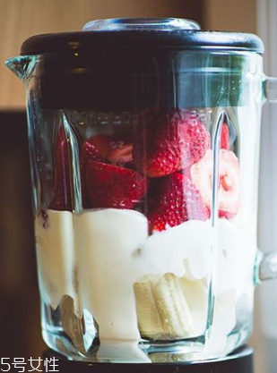 夏天果昔怎么做好吃 介紹3款能瘦身的配方 夏天果昔怎么做好吃 介紹3款能瘦身的配方