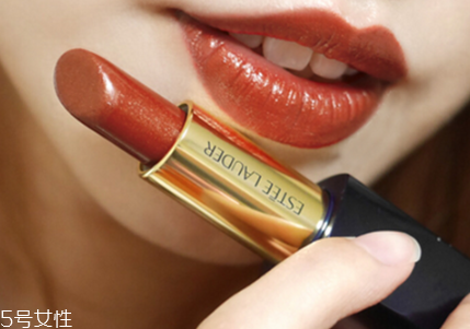 夏天適合什么口紅 這個(gè)夏天你最亮眼 夏天適合什么口紅 這個(gè)夏天你最亮眼