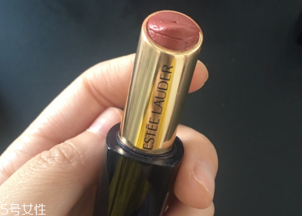 雅詩(shī)蘭黛110口紅試色 盡顯優(yōu)雅端莊氣質(zhì) 雅詩(shī)蘭黛110口紅試色 盡顯優(yōu)雅端莊氣質(zhì)