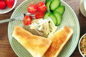 如何了解一天營(yíng)養(yǎng)的攝入量 如何了解一天營(yíng)養(yǎng)的攝入量