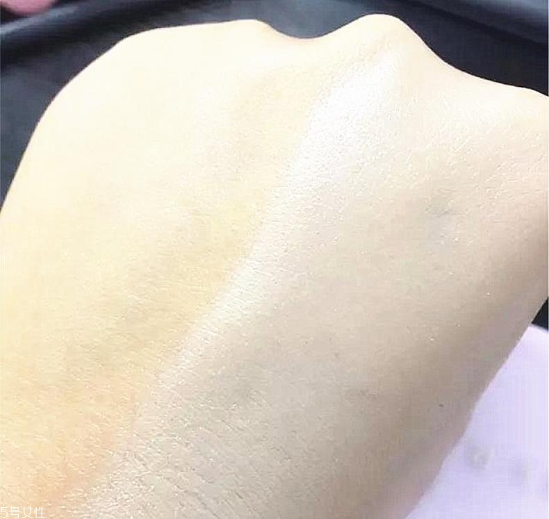 赫拉氣墊適合干皮嗎 大干皮簡(jiǎn)直不要太歡喜 赫拉氣墊適合干皮嗎 大干皮簡(jiǎn)直不要太歡喜