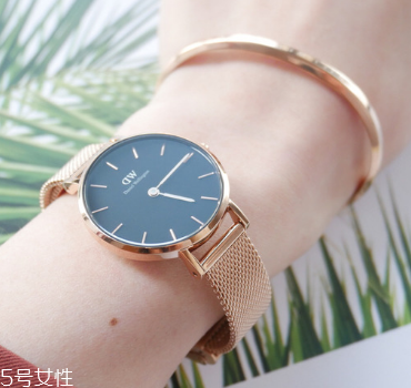 dw手表代購(gòu)多少錢(qián) 比國(guó)內(nèi)便宜很多 dw手表代購(gòu)多少錢(qián) 比國(guó)內(nèi)便宜很多