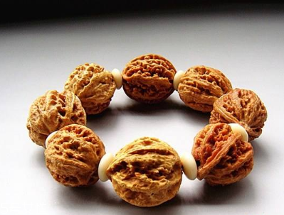 核桃手串怎么挑選 這些款式才正宗 核桃手串怎么挑選 這些款式才正宗