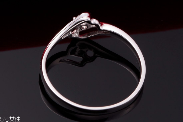 鉑金戒指回收多少錢一克 要有心理準(zhǔn)備