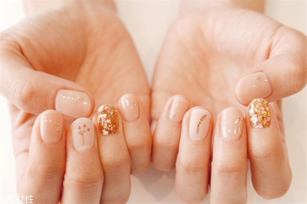 甲油膠分層是怎么回事 甲油膠常見問題科普 甲油膠分層是怎么回事 甲油膠常見問題科普