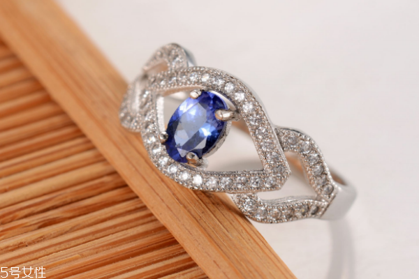 純銀戒指怎么看真假 從此告別假貨 純銀戒指怎么看真假 從此告別假貨