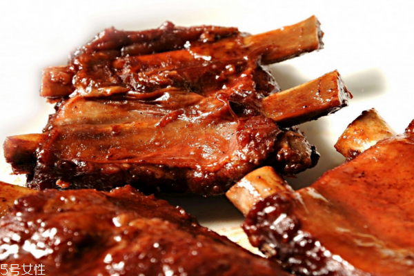 排骨可以燉黃瓜嗎 這個湯也好喝 排骨可以燉黃瓜嗎 這個湯也好喝