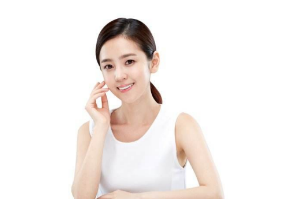 雙眼皮修復手術(shù)風險大嗎？都有哪些方法